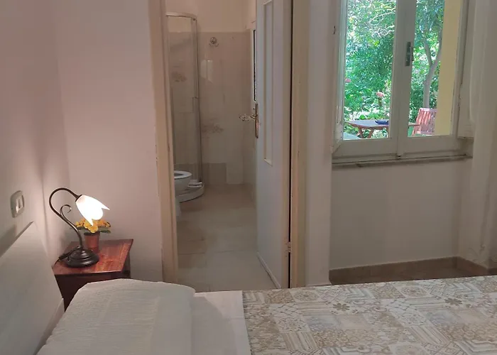 Domo Janas Affittacamere Guesthouse